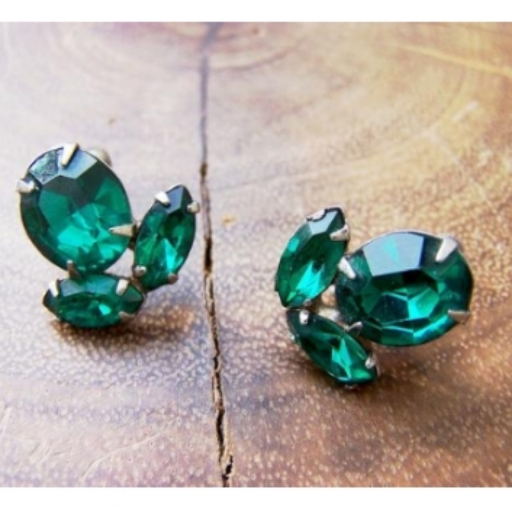 Green Rhinestone Screw Back Clip Earrings …